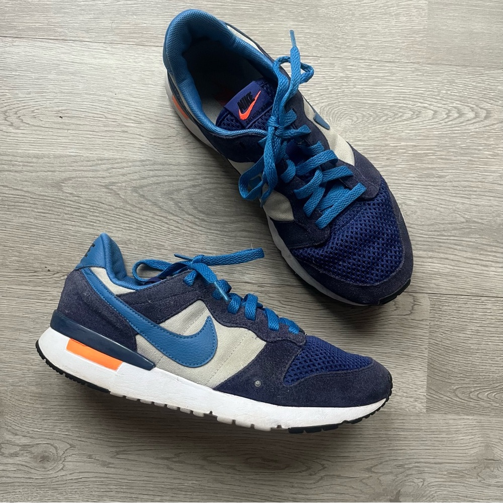 Suede Trimmed  Vintage look Nikes (7.5)